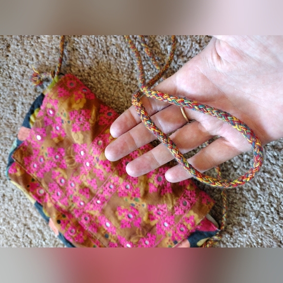 Colorful Women's Shoulder Bag - Picture 3 of 11